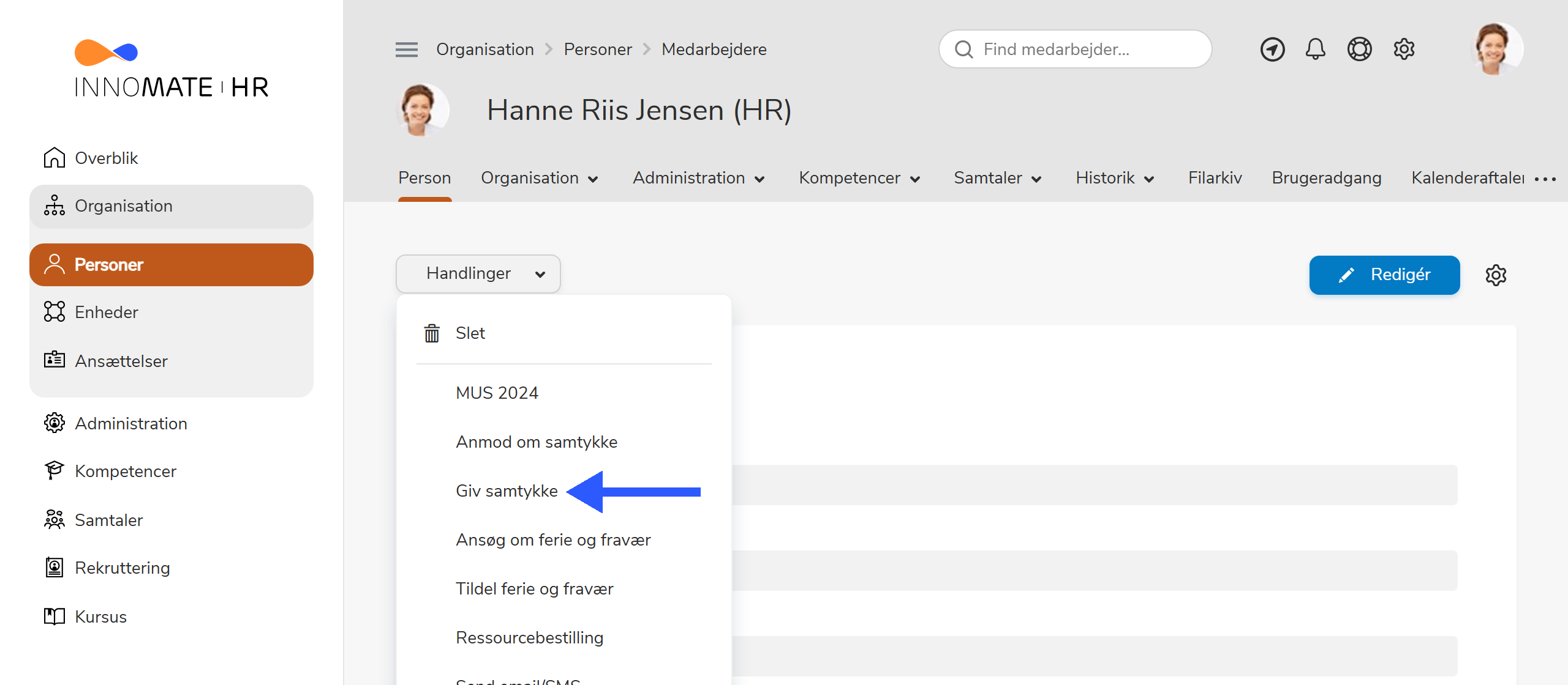 Handlingsmenuen på en person med pil til Giv samtykke