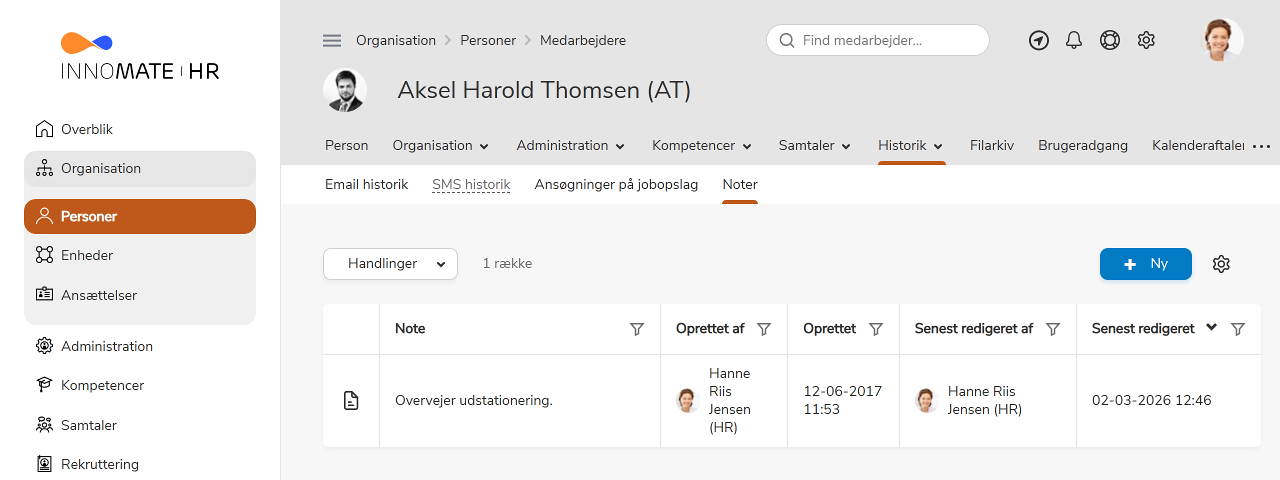 Historik-fanen med noter på en medarbejder
