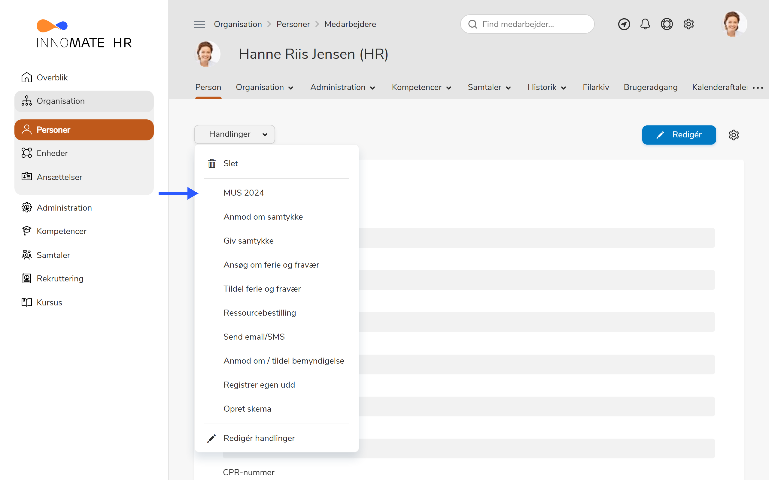 Handlingsmenuen på en personside med pil ved MUS 2024