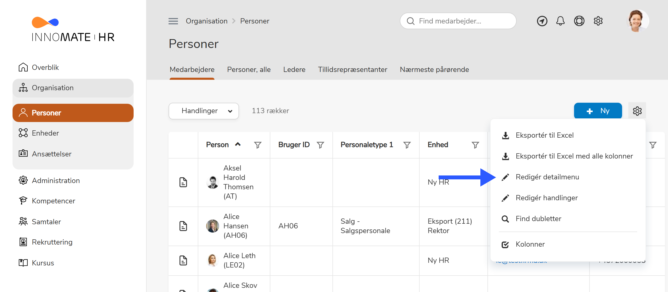 Person-listen med Flere muligheder-menuen åben via tandhjulet