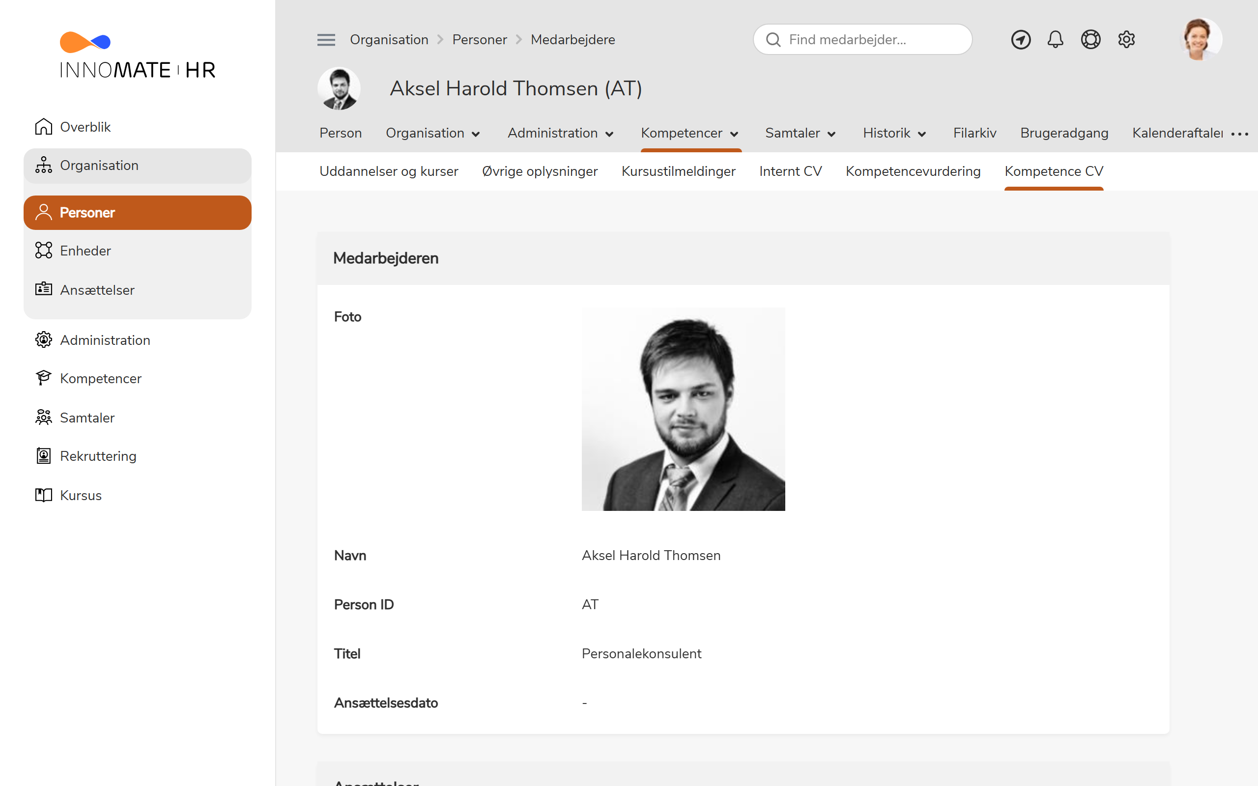 Eksempel på færdig dataside — kompetence-CV med foto, stamdata, kompetencer og ansættelser