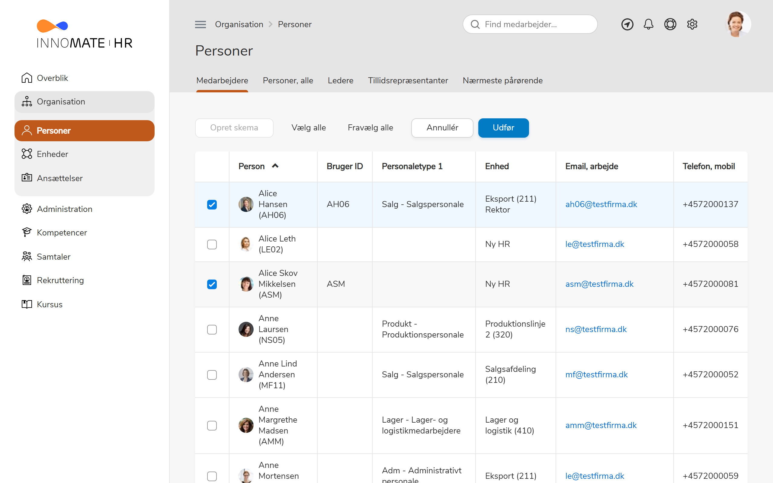 Tjekbokse til at vælge hvilke poster handlingen skal køres for